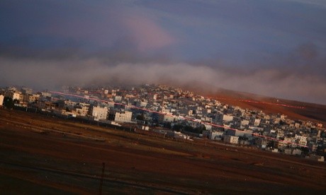 US drops weapons to Kurdish force in Kobani - ảnh 1